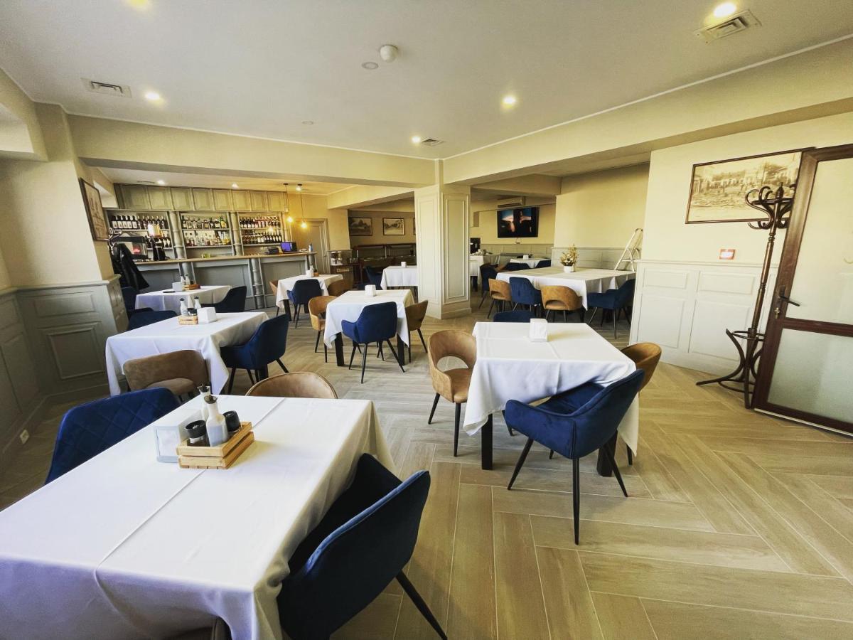 Hotel City Tulcea Ngoại thất bức ảnh
