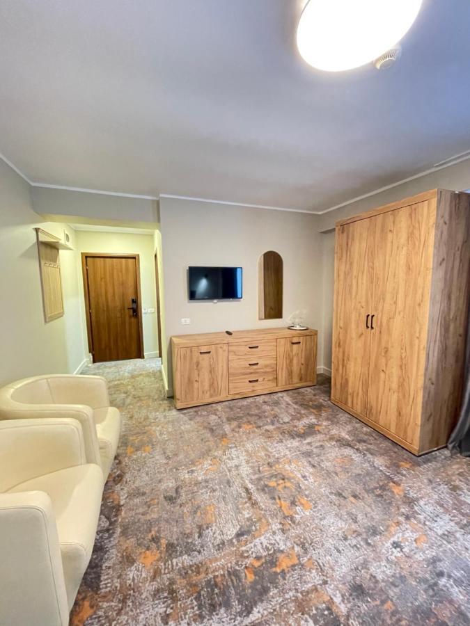 Hotel City Tulcea Ngoại thất bức ảnh