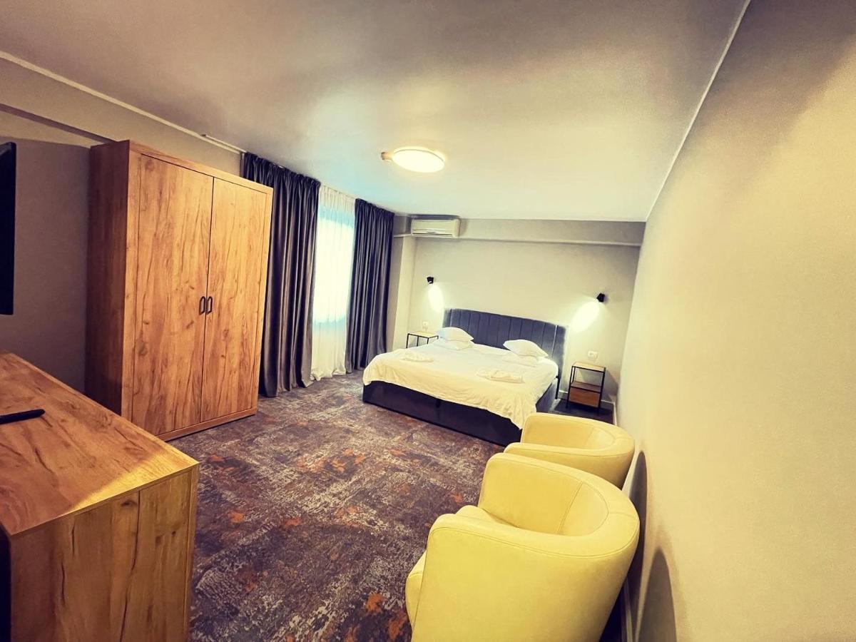 Hotel City Tulcea Ngoại thất bức ảnh