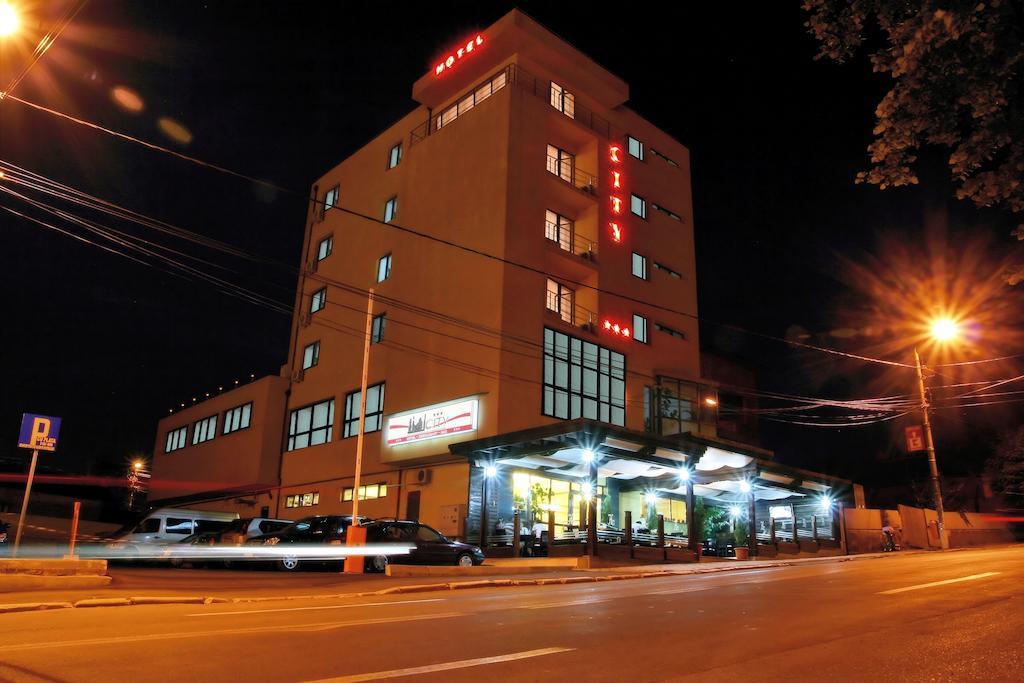 Hotel City Tulcea Ngoại thất bức ảnh